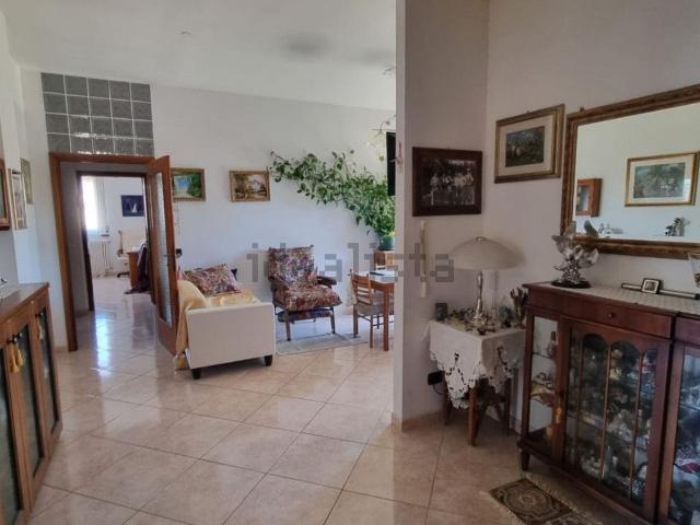 Appartamento in vendita di 150 m² in Via Ciro Menotti