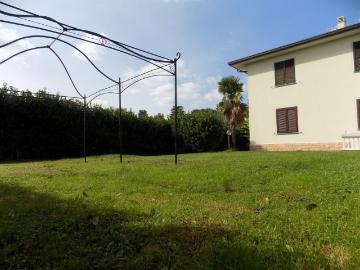 Appartamento in vendita di 150 m² in Via A. Toscanini, 10