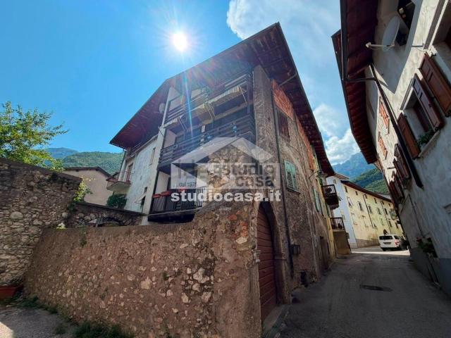 Appartamento in vendita di 150 m² in Via A. Manzoni