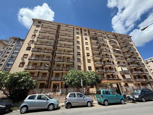 Appartamento in vendita di 150 m² in Via Ammiraglio Persano