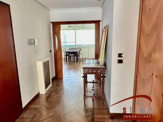 Appartamento in vendita di 150 m² in Via Adda, 33