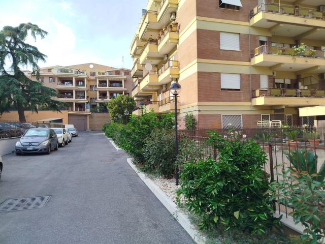 Appartamento in vendita di 150 m² in Via Alessandro Manzoni
