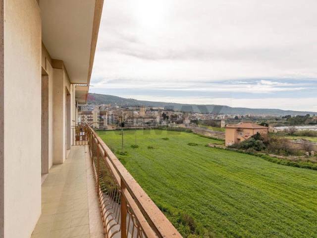 Appartamento in vendita di 150 m² in Via Augusto Righi, 4