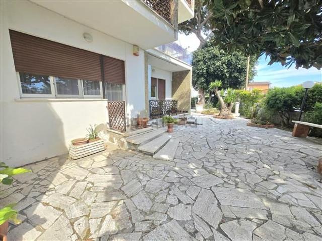 Appartamento in vendita di 150 m² in Via Aurelia