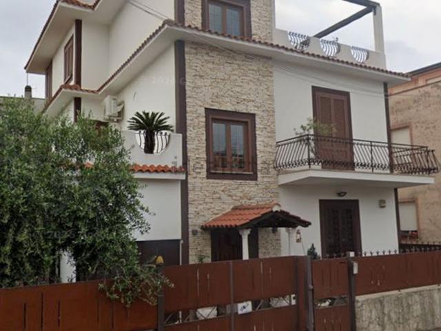 Appartamento in vendita di 150 m² in Via Badino