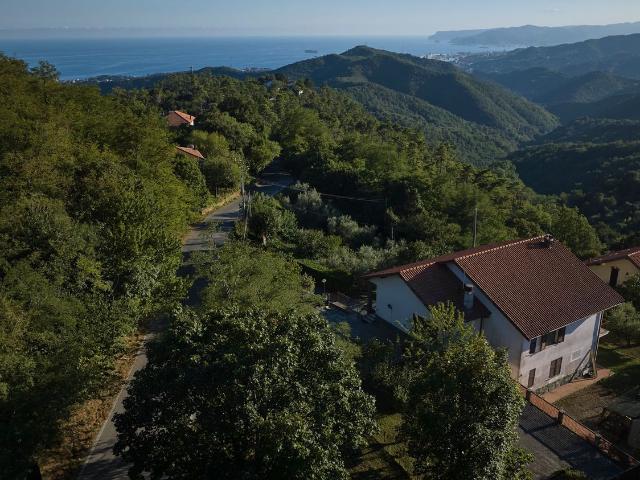 Appartamento in vendita di 150 m² in Via Brasi