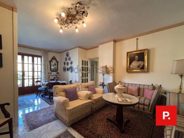 Appartamento in vendita di 150 m² in Via Gennaro Tescione, 75