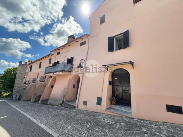 Appartamento in vendita di 150 m² in Via Giuseppe Garibaldi, 13