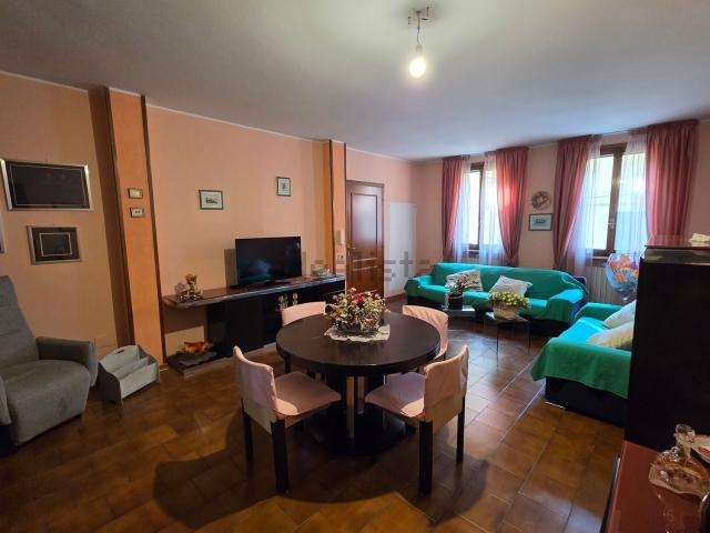 Appartamento in vendita di 150 m² in Via Giuseppe Garibaldi, 6