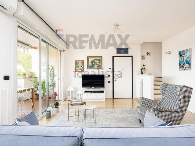 Appartamento in vendita di 150 m² in Via Giuseppe di Vittorio, 42