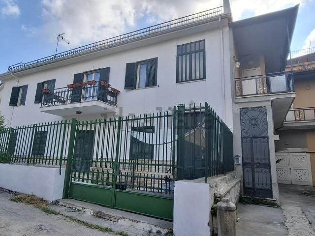 Appartamento in vendita di 150 m² in Via Giacomo Stroffolini