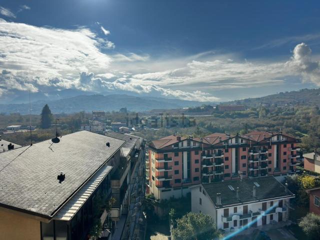Appartamento in vendita di 150 m² in Via Gioacchino Pedicini