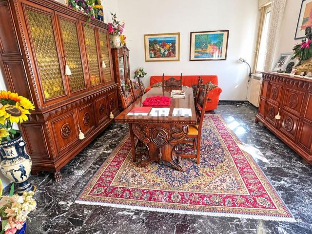 Appartamento in vendita di 150 m² in Via Giosuè Carducci