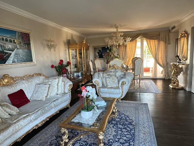 Appartamento in vendita di 150 m² in Via Giovanni Battista Rampinelli, 37