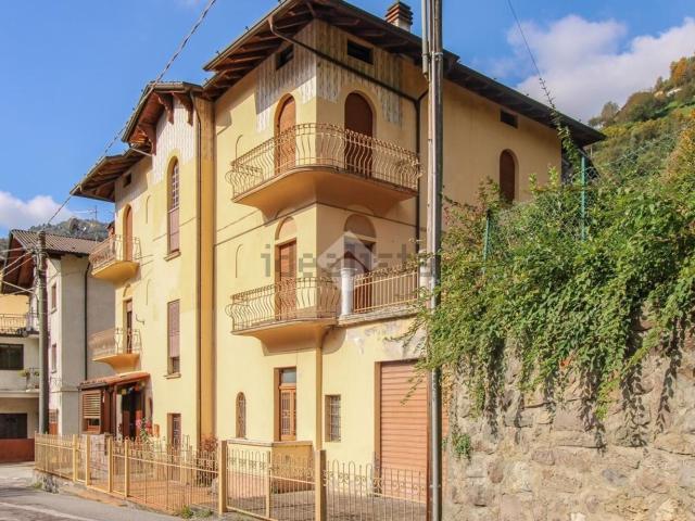 Appartamento in vendita di 150 m² in Via Guglielmo Marconi