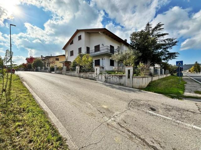 Appartamento in vendita di 150 m² in Via Guido Rossa, 2