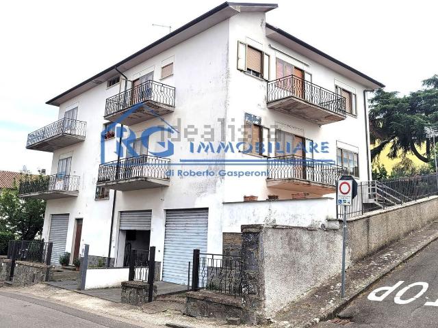 Appartamento in vendita di 150 m² in Via D. Alighieri