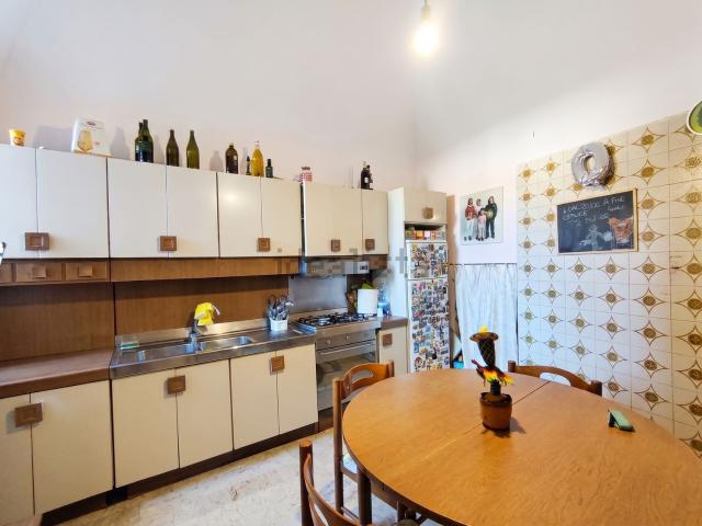 Appartamento in vendita di 150 m² in Via Domenico Fiasella