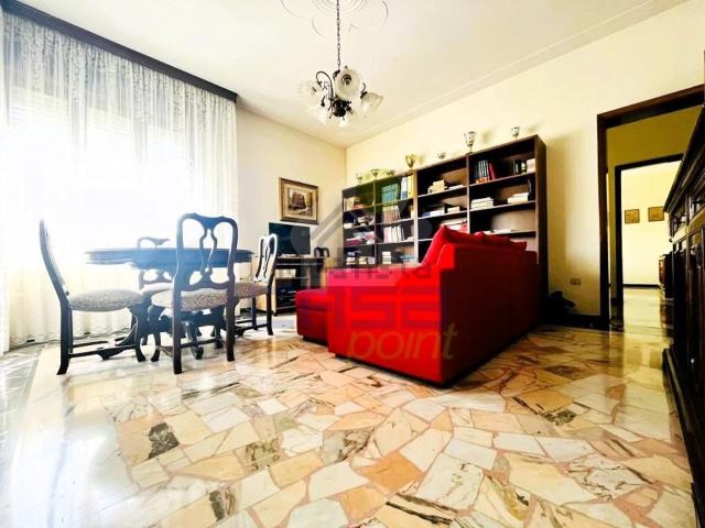 Appartamento in vendita di 150 m² in Via Dante Alighieri