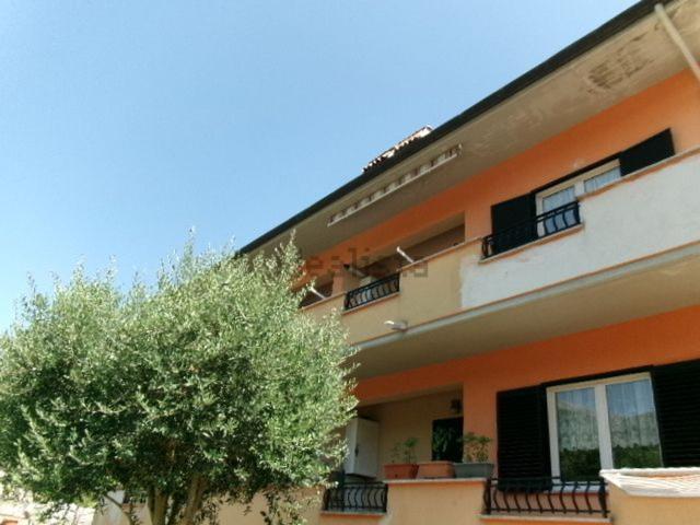 Appartamento in vendita di 150 m² in Via dei Gerani, 1