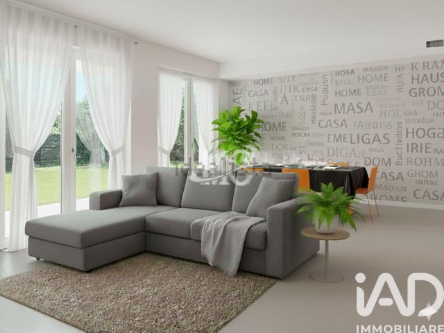 Appartamento in vendita di 150 m² in Via del Garda, 101