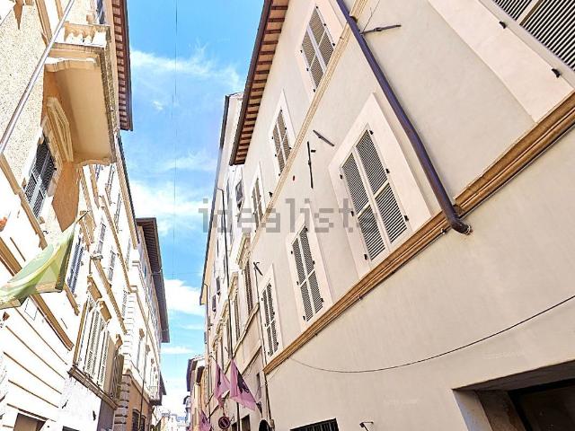 Appartamento in vendita di 150 m² in Via del Palazzaccio