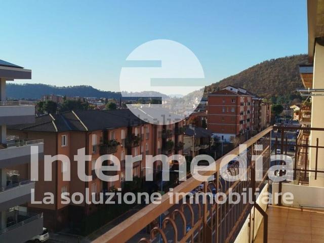 Appartamento in vendita di 150 m² in Via del Risorgimento, 2