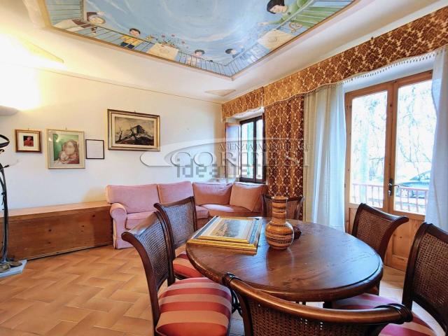 Appartamento in vendita di 150 m² in Via del Trebbio, 200