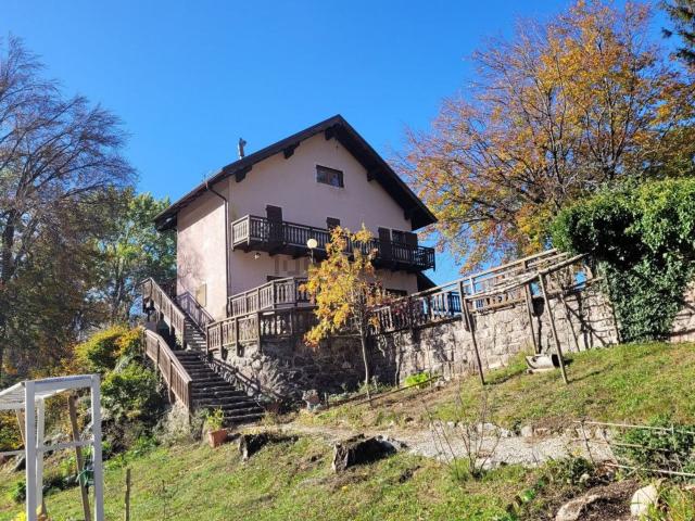 Appartamento in vendita di 150 m² in Via della Malga