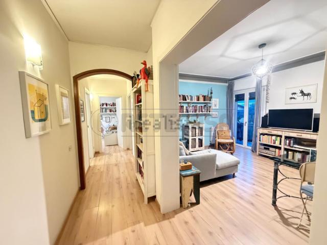 Appartamento in vendita di 150 m² in Via della Pace I Traversa, 2