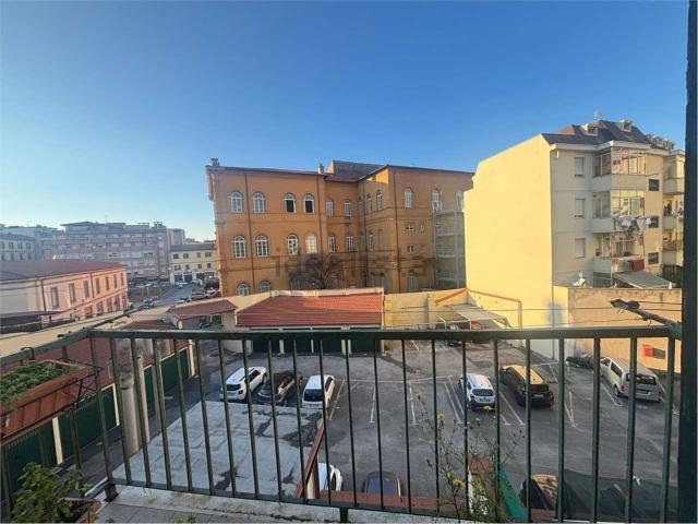 Appartamento in vendita di 150 m² in Via della Rondinella, 57125