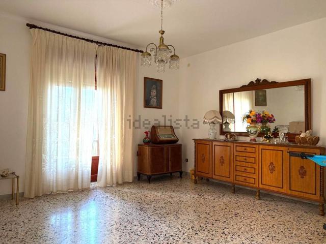 Appartamento in vendita di 150 m² in Via delle Serre, 8