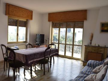 Appartamento in vendita di 150 m² in Via delle Terme