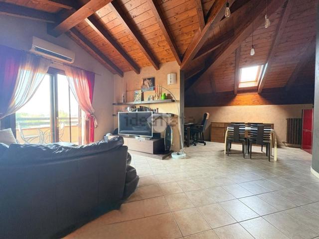 Appartamento in vendita di 150 m² in Via Democrito, 5