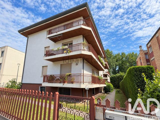 Appartamento in vendita di 150 m² in Via Divisione Folgore