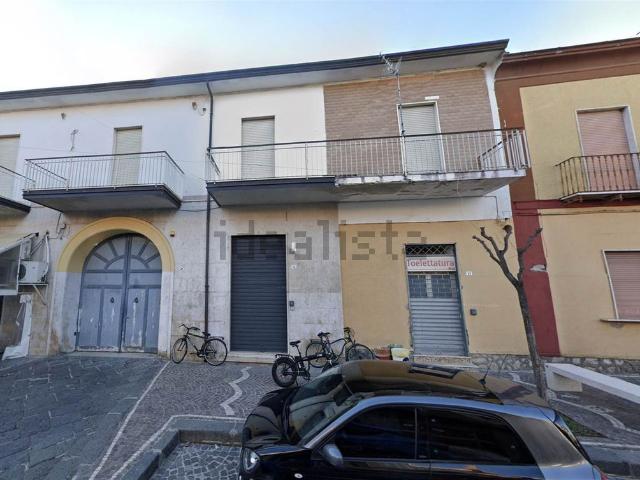 Appartamento in vendita di 280 m² in Via Enrico Lauro, 7