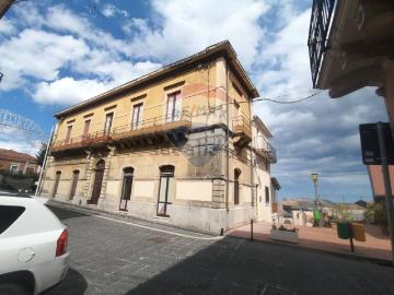 Appartamento in vendita di 150 m² in Via Etnea, 42