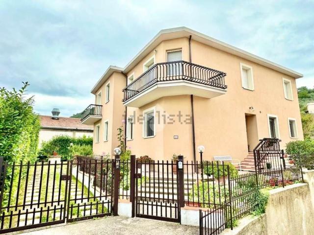 Appartamento in vendita di 150 m² in Via Eugenio Curiel, 1