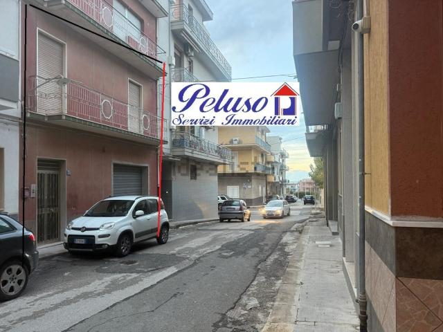 Appartamento in vendita di 150 m² in Via Famiglia Raniolo, 181