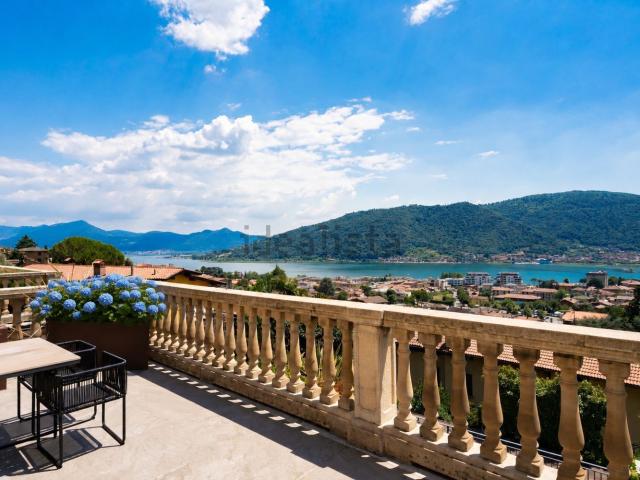 Appartamento in vendita di 150 m² in Via Febo e Isacco Arcangeli