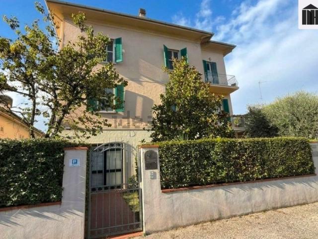 Appartamento in vendita di 150 m² in Via Francesca Sud
