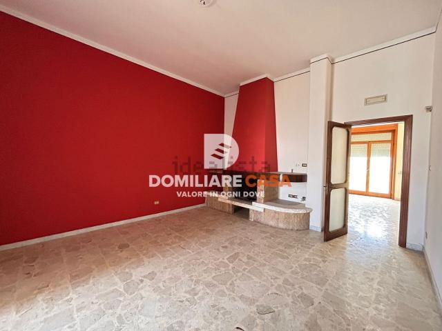 Appartamento in vendita di 150 m² in Via Francesco d&apos Elia, 4