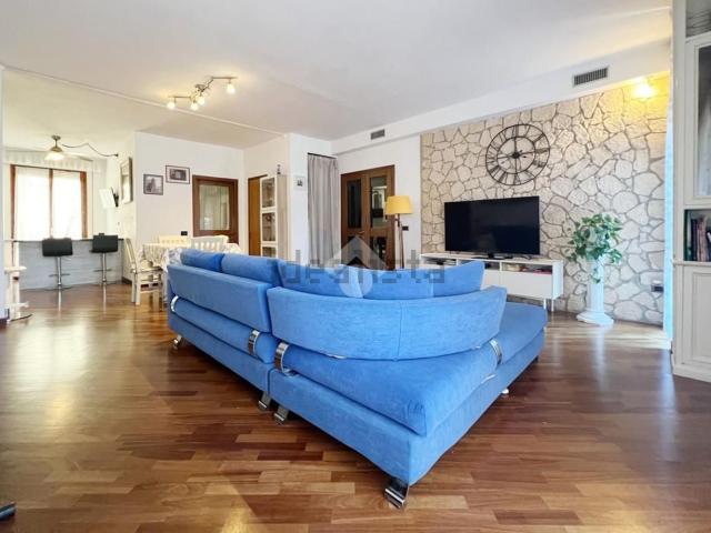 Appartamento in vendita di 150 m² in Via Francesco Ferrucci, 282