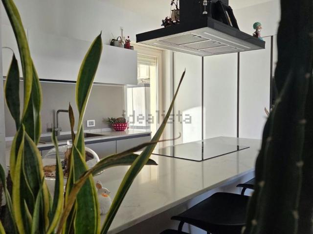 Appartamento in vendita di 150 m² in Via Francesco Filomusi Guelfi, 29
