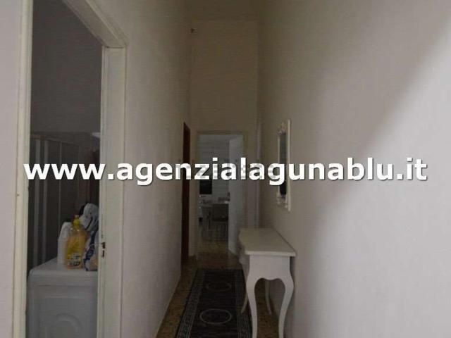 Appartamento in vendita di 150 m² in Via Ippolito D&apos Ippolito, 85