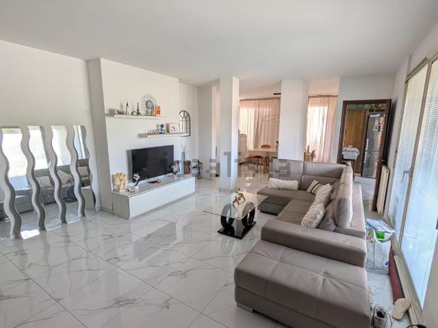 Appartamento in vendita di 150 m² in Via IV Martiri