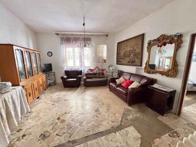 Appartamento in vendita di 150 m² in Via J. Kennedy