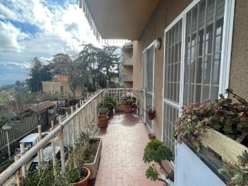 Appartamento in vendita di 150 m² in Via Orti Ginnetti, 46
