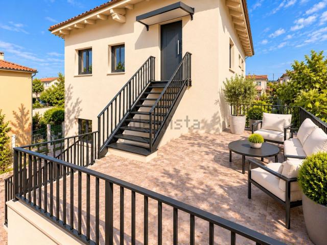 Appartamento in vendita di 150 m² in Via L. Gasparotto, 25