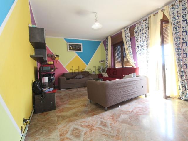 Appartamento in vendita di 150 m² in Via Lora Antonio